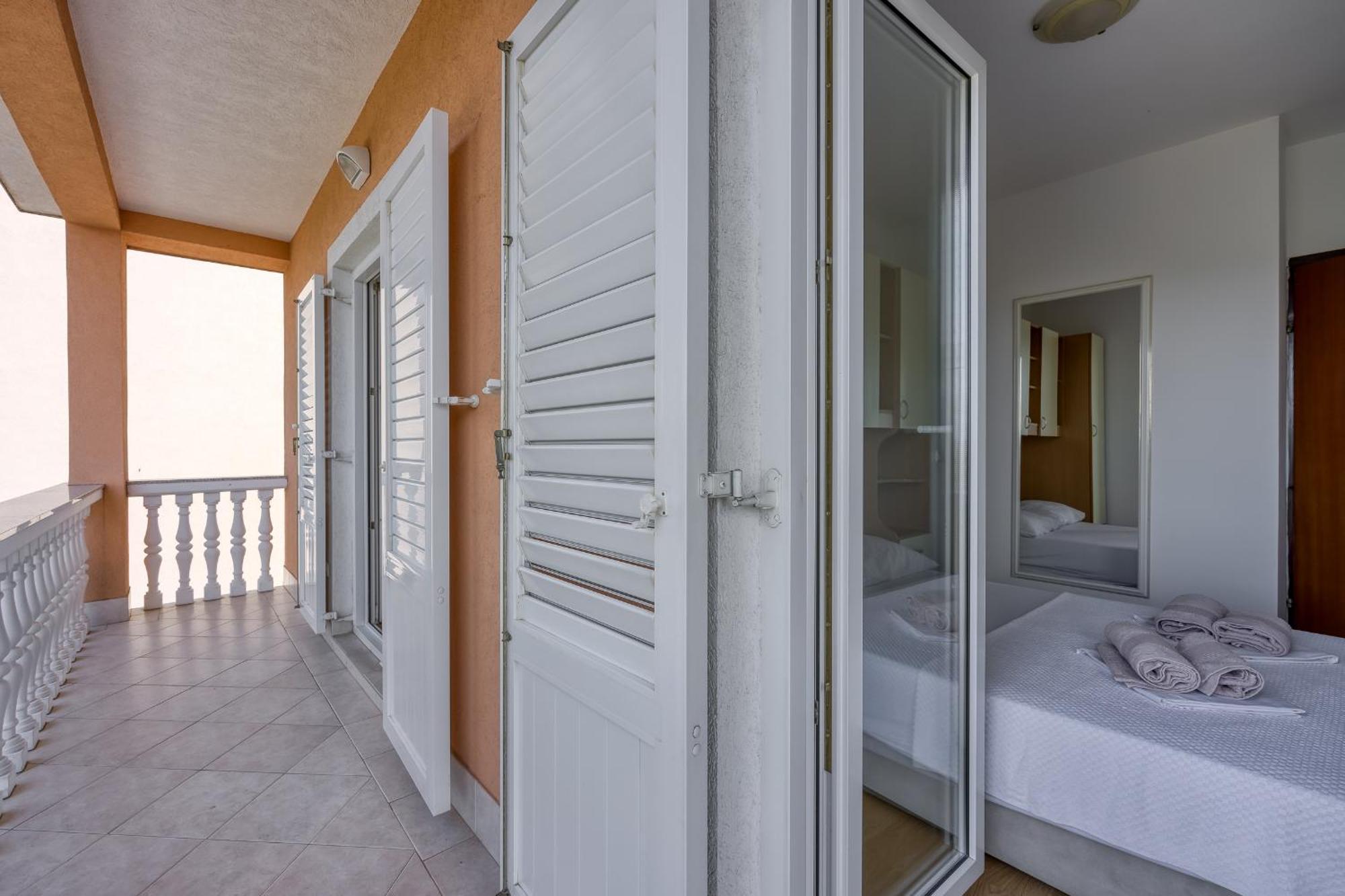 Apartments Grozdana Crikvenica Eksteriør billede